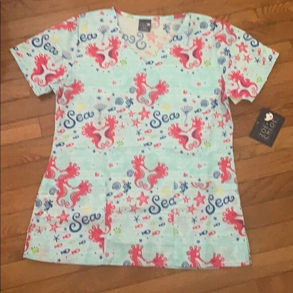 Zoe & Chloe  scrub  top - Picture 1 of 4